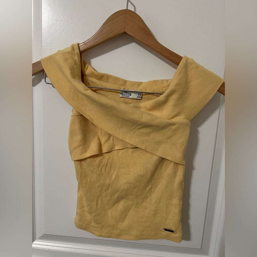Hollister xsmall tee shirt women’s